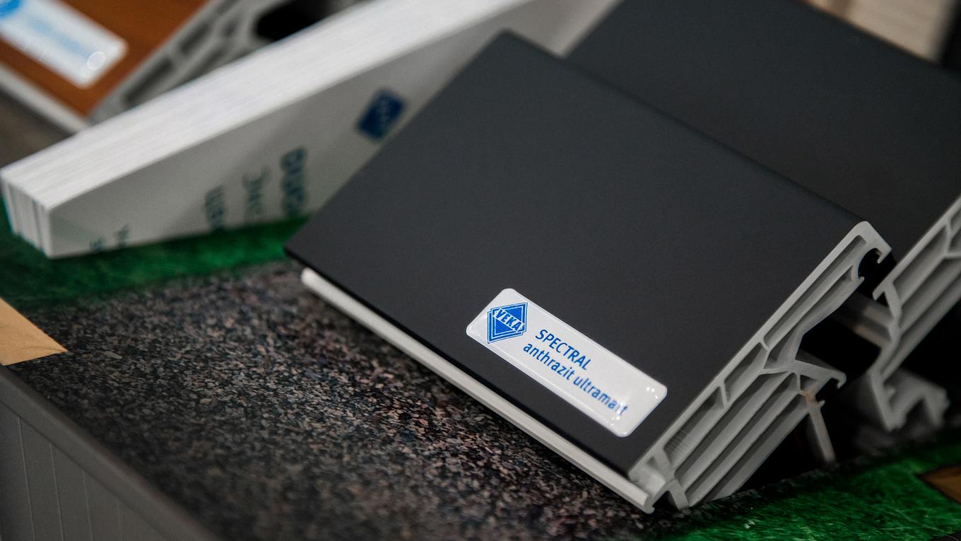 Veka Spectral anthrazit